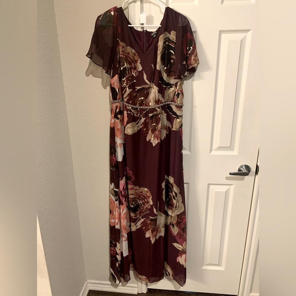 SLNY Burgundy Floral Maxi Dress, Size 16